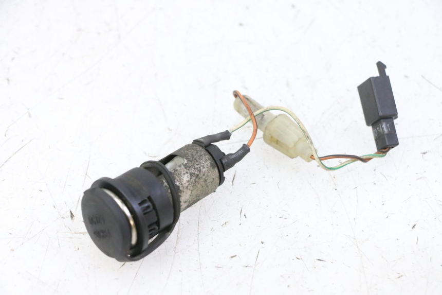 photo de TOMA MECHERO KYMCO GRAND DINK 125 (2002 - 2007) - Detalle de la pieza