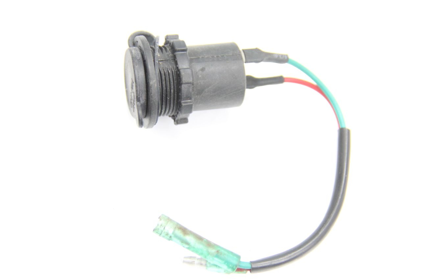 photo de TOMA MECHERO SYM GTS EFI ABS 125 (2012 - 2016) - Otra perspectiva