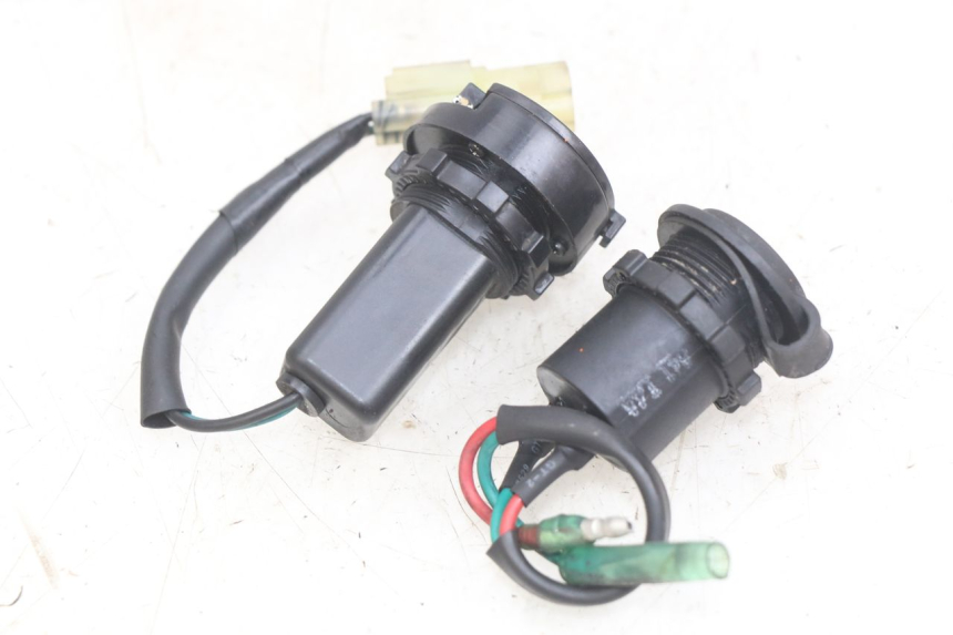 photo de TOMA DE ENCENDEDOR SYM GTS EFI 125 (2012 - 2016) - Detalles de los puntos de fijación