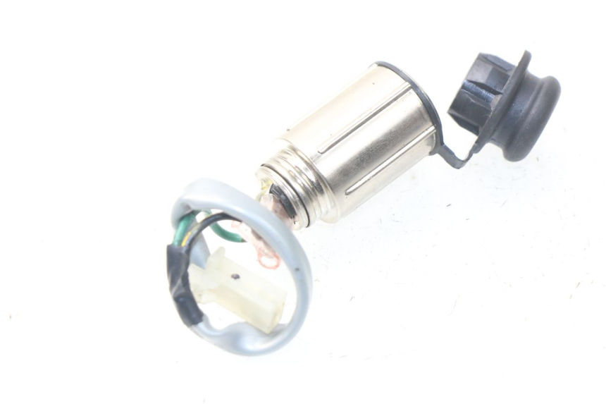 photo de TOMA MECHERO HONDA INTEGRA NC D 750 (2016 - 2018) - Zoom estado de uso