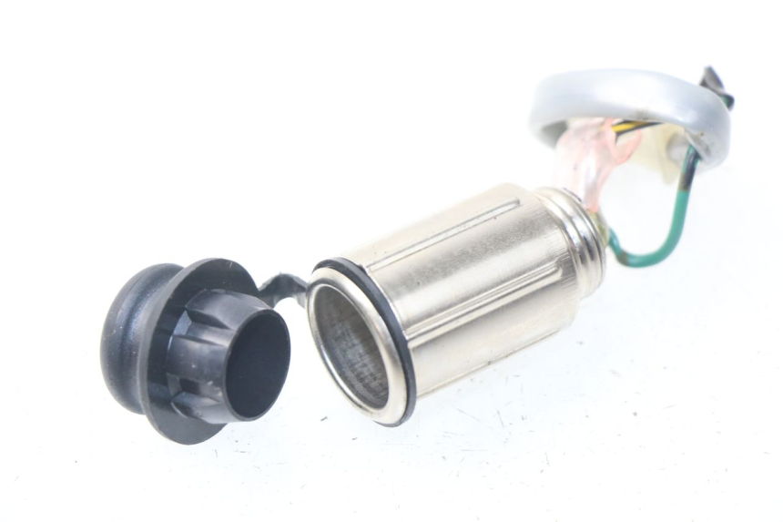 photo de TOMA MECHERO HONDA INTEGRA NC D 750 (2016 - 2018) - Otra perspectiva