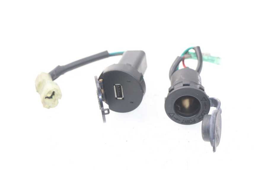 photo de TOMA MECHERO SYM JOYMAX 250 (2013 - 2017) - Zoom estado de uso