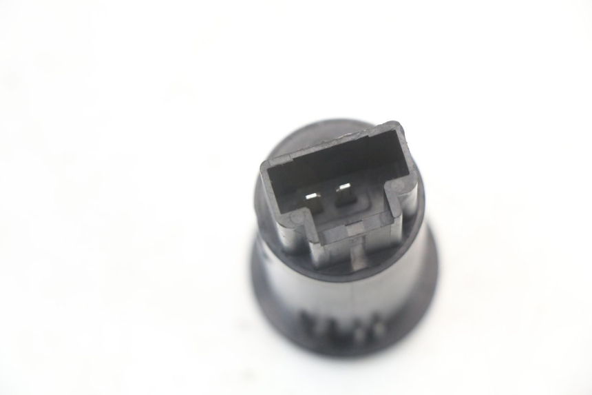 photo de TOMA MECHERO PEUGEOT KISBEE 2T 50 (2018 - 2022) - Otra perspectiva