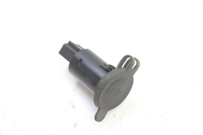 photo de TOMA MECHERO PEUGEOT KISBEE 2T 50 (2018 - 2022) - Zoom estado de uso