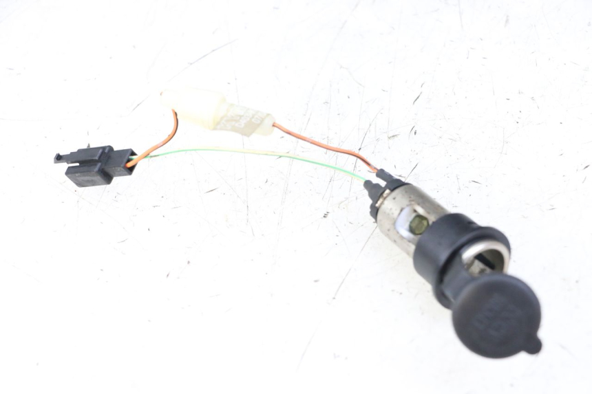 photo de TOMA MECHERO KYMCO GRAND DINK 125 (2008 - 2014) - Vista principal