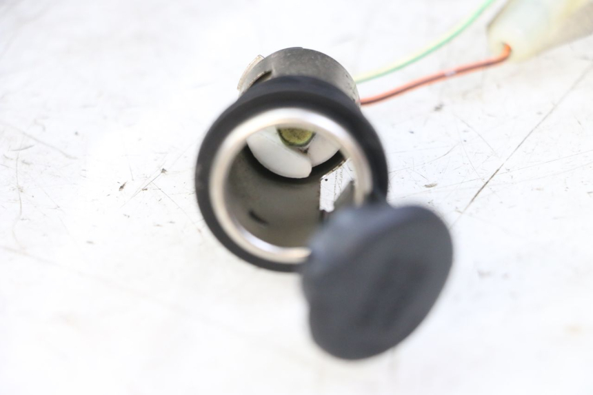 photo de TOMA MECHERO KYMCO GRAND DINK 125 (2008 - 2014) - Zoom estado de uso