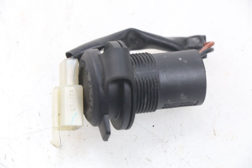 photo de TOMA MECHERO MBK MW TRYPTIK 125 (2017 - 2022) - Vista principal