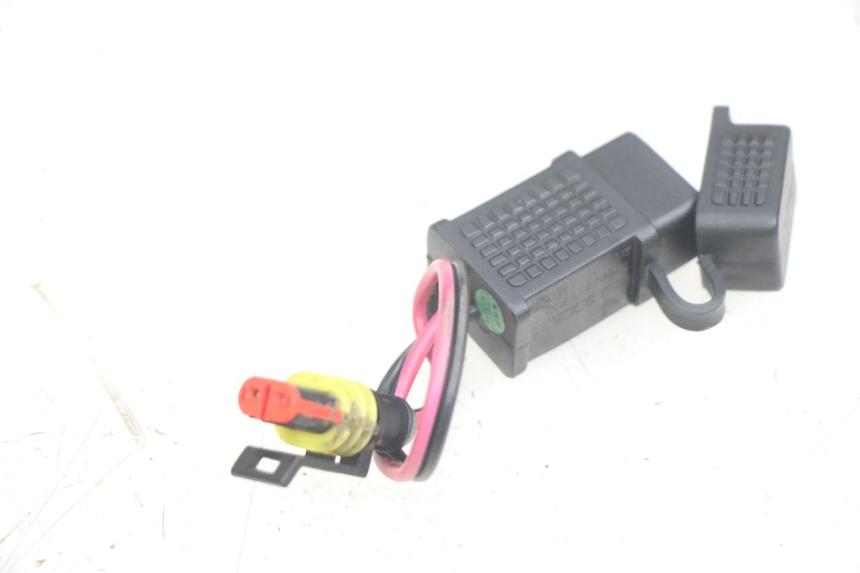 photo de TOMA DE ENCENDEDOR PIAGGIO NEW TYPHOON 50 (2018 - 2021) - Zoom estado de uso