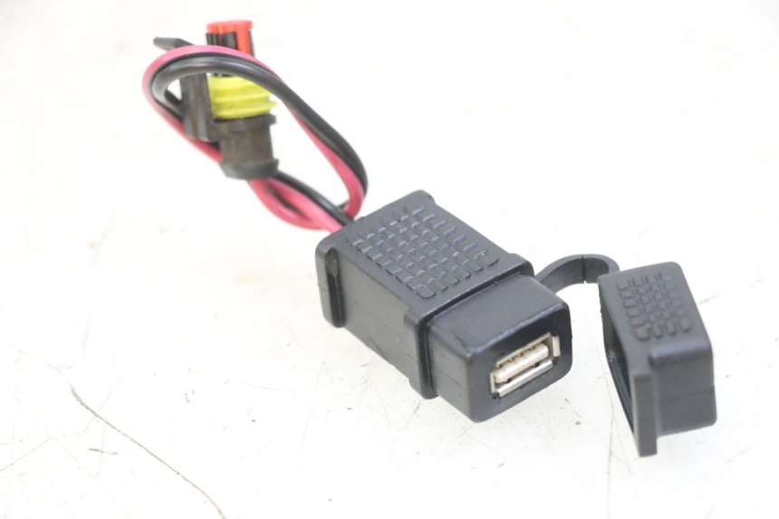 photo de TOMA DE ENCENDEDOR PIAGGIO NEW TYPHOON 50 (2018 - 2021) - Vista principal