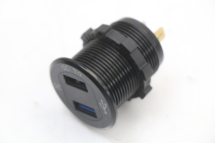 photo de TOMA MECHERO KAWASAKI NINJA 400 (2018 - 2023) - Vista principal