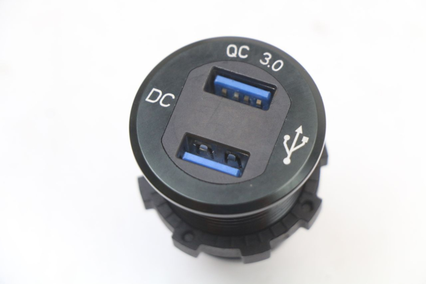 photo de TOMA MECHERO KAWASAKI NINJA 400 (2018 - 2023) - Detalle de la pieza