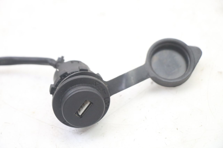 photo de TOMA MECHERO SYM ORBIT III 3 4T 50 (2021 - 2025) - Detalle de la pieza