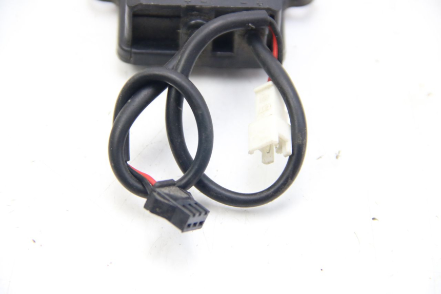 photo de TOMA DE ENCENDEDOR RED ELECTRIC RED E PRO 1 (2017 - 2019) - Primer plano técnico