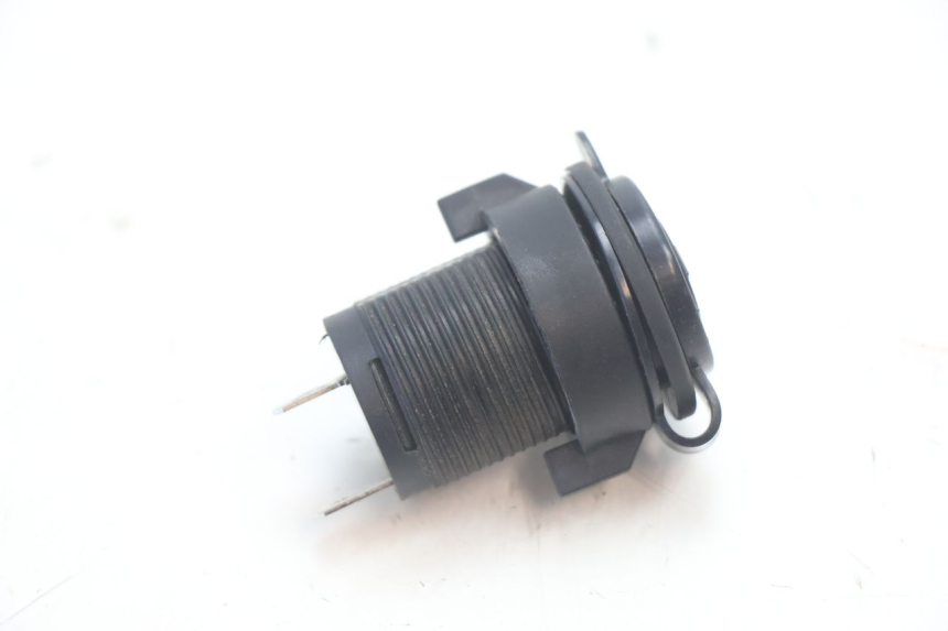 photo de TOMA MECHERO CAN-AM SPYDER RS 1000 (2008 - 2012) - Vista principal