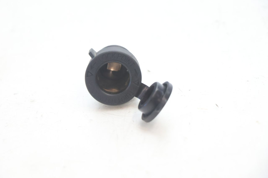 photo de TOMA MECHERO CAN-AM SPYDER RS 1000 (2008 - 2012) - Zoom estado de uso