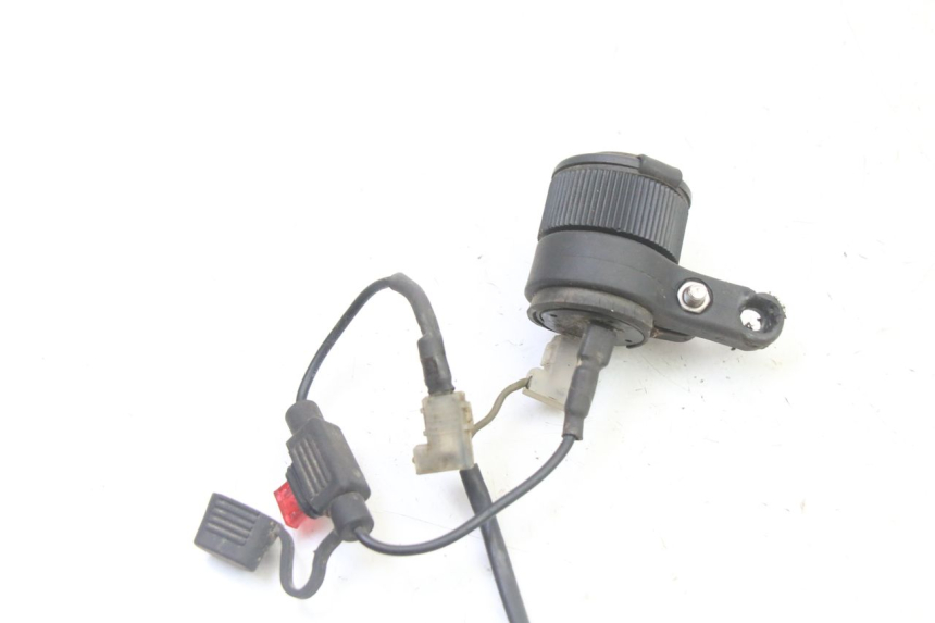 photo de TOMA MECHERO KTM SUPERENDURO R 950 (2005 - 2009) - Detalle de la pieza