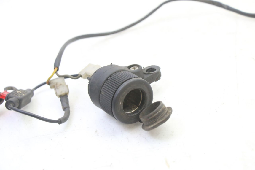 photo de TOMA MECHERO KTM SUPERENDURO R 950 (2005 - 2009) - Zoom estado de uso