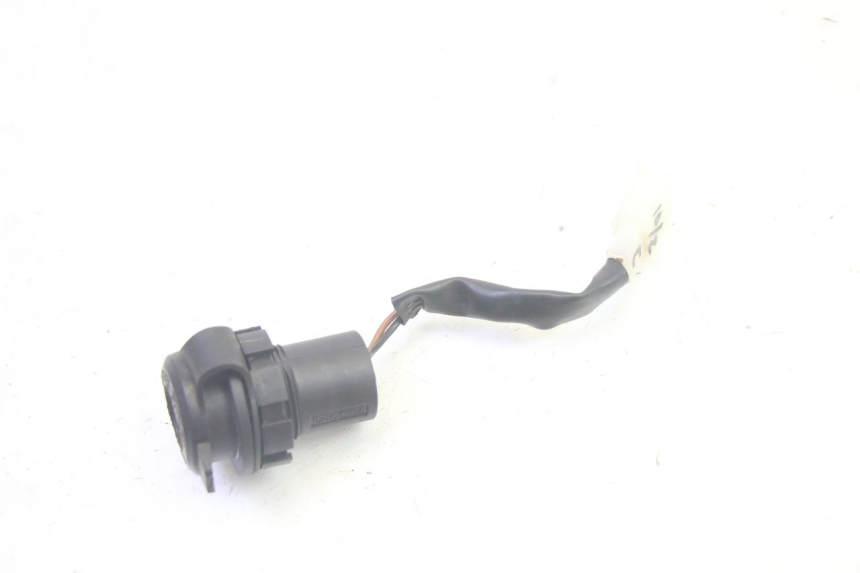 photo de TOMA MECHERO YAMAHA TRICITY 300 (2020 - 2024) - Detalle de la pieza