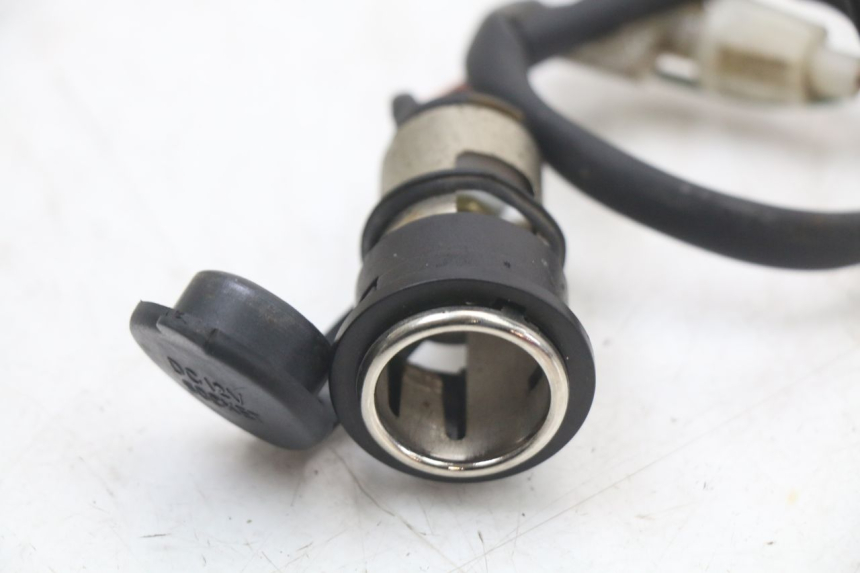 photo de Toma de encendedor KYMCO XCITING 250 (2006 - 2009) - Otra perspectiva