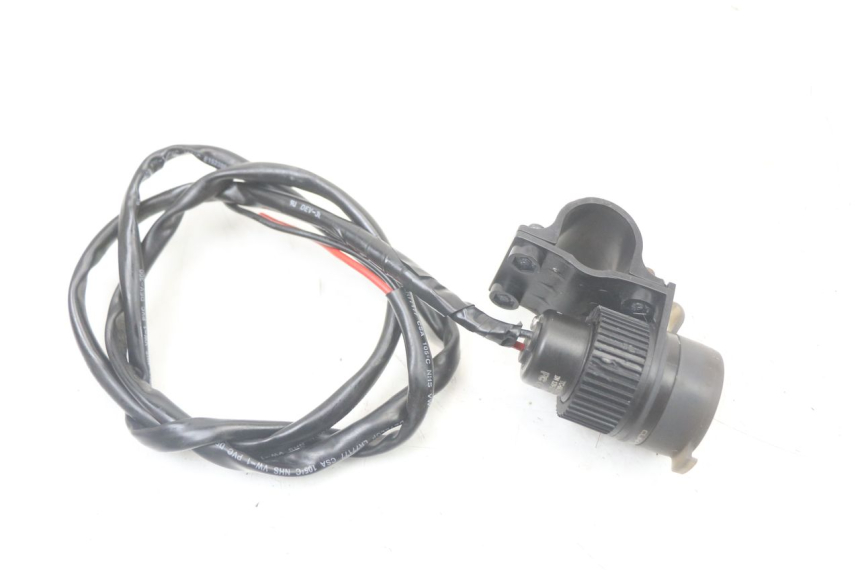 photo de TOMA MECHERO YAMAHA FZ1 FAZER 1000 (2007 - 2009) - Detalle de la pieza