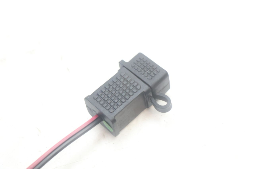 photo de TOMA USB PIAGGIO MP3 500 (2016 - 2018) - Primer plano técnico
