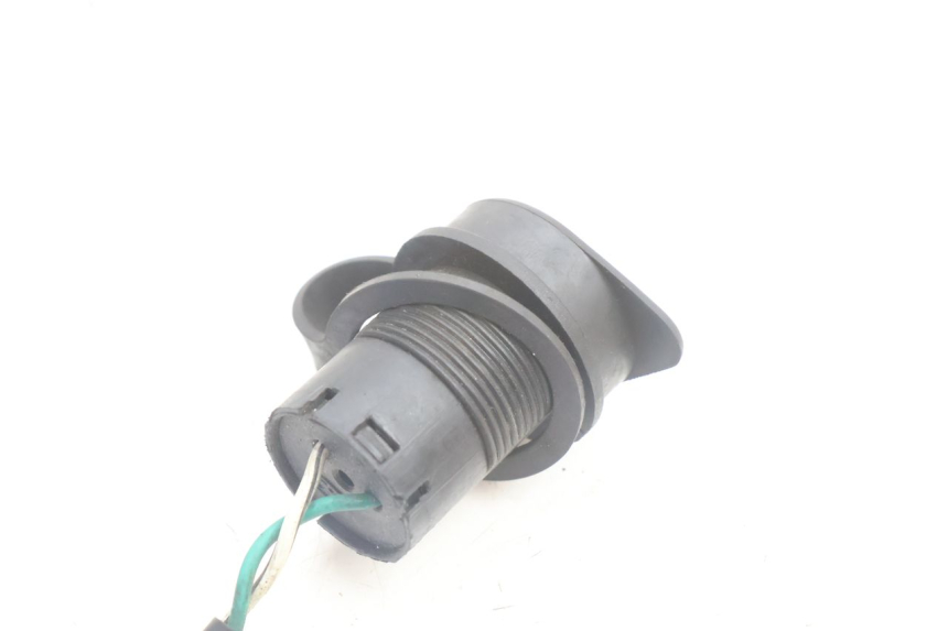 photo de TOMA USB SYM ORBIT III 3 4T 50 (2021 - 2025) - Detalle de la pieza