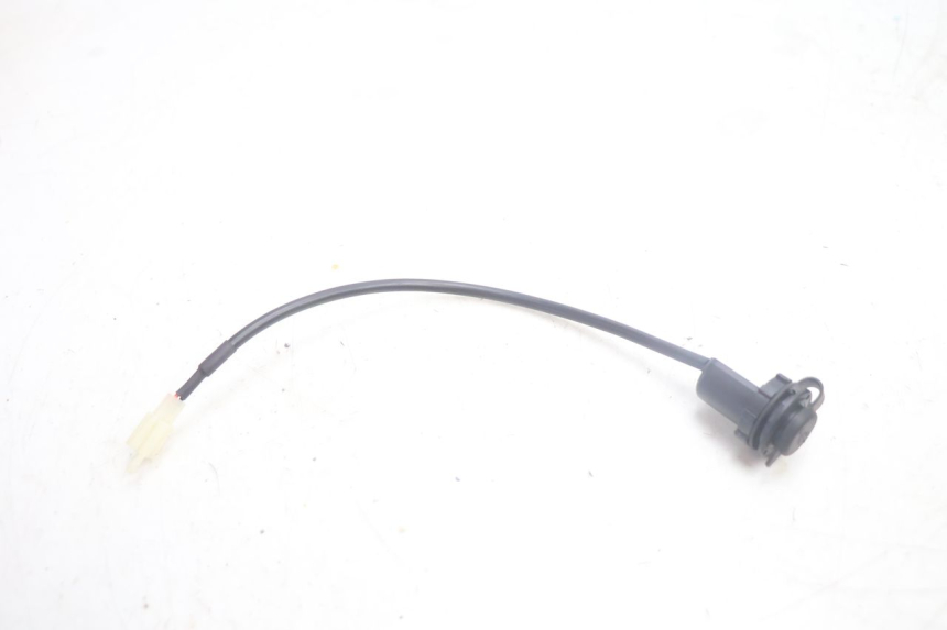 photo de TOMA USB JM MOTORS R-MAX TECH 50 (2024 - 2026) - Zoom estado de uso