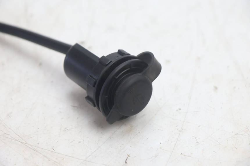 photo de TOMA USB JM MOTORS R-MAX TECH 50 (2024 - 2026) - Otra perspectiva