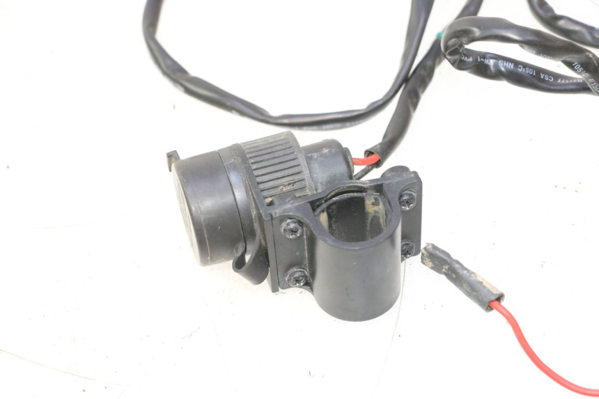 photo de TOMA USB BOOM TRIKE FUN 500 (2004 - 2010) - Primer plano técnico