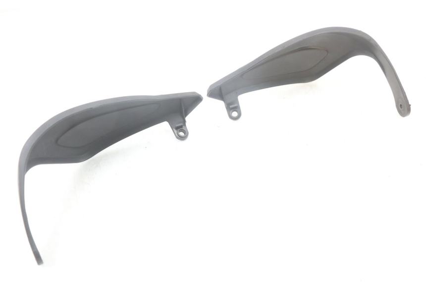 photo de PROTECTOR DE MANOS SYM CROX 4T 50 (2016 - 2023) - Primer plano técnico