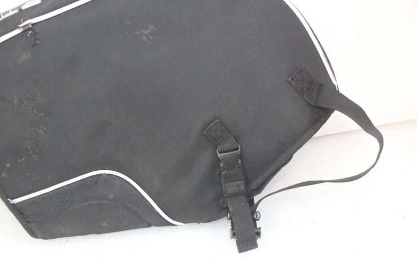 photo de PROTECTOR DE MANOS YAMAHA D'ELIGHT DELIGHT 115 (2013 - 2017) - Primer plano técnico