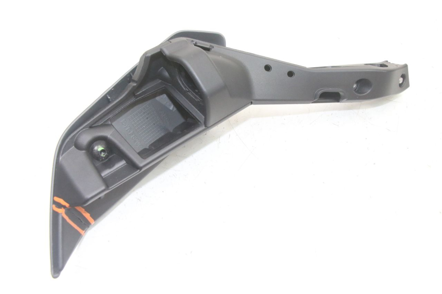 photo de PARAMANOS IZQUIERDA YAMAHA TRACER 7 700 (2020 - 2024) - Primer plano técnico