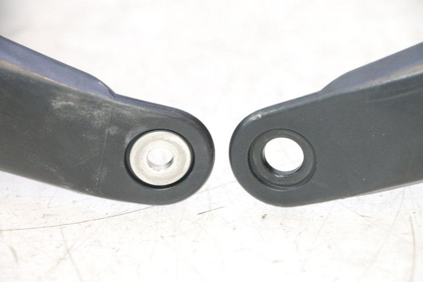 photo de PARAMANOS YAMAHA TDM ABS 900 (2002 - 2014) - Zoom estado de uso