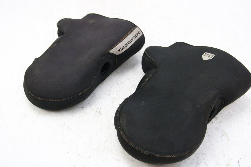 photo de PROTECTOR DE MANOS PIAGGIO XEVO - X EVO 125 (2007 - 2017) - Detalles de los puntos de fijación