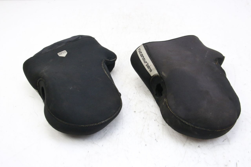 photo de PROTECTOR DE MANOS PIAGGIO XEVO - X EVO 125 (2007 - 2017) - Estado de la superficie y material