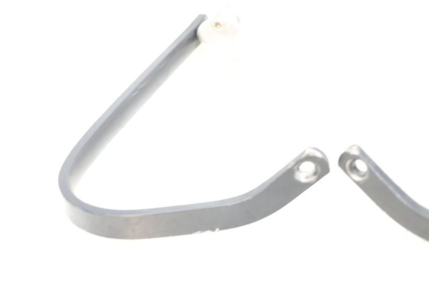 photo de PROTECTOR DE MANOS YAMAHA XT X 660 (2004 - 2016) - Detalles de los puntos de fijación