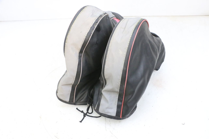 photo de PARAMANOS PIAGGIO ZIP 4T 50 (2018 - 2020) - Detalle de la pieza