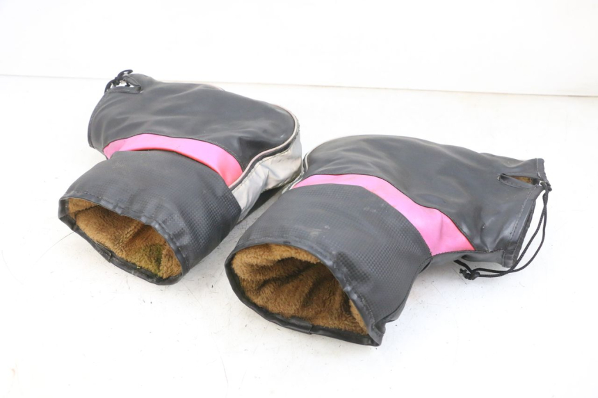 photo de PARAMANOS PIAGGIO ZIP 4T 50 (2018 - 2020) - Primer plano técnico