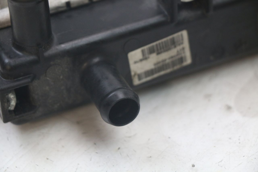 photo de RADIADOR QUADRO 3D S 350 (2013 - 2018) - Primer plano técnico