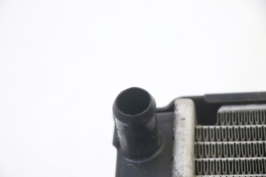 photo de RADIADOR  QUADRO 4 4D 350 (2015 - 2018) - Otra perspectiva