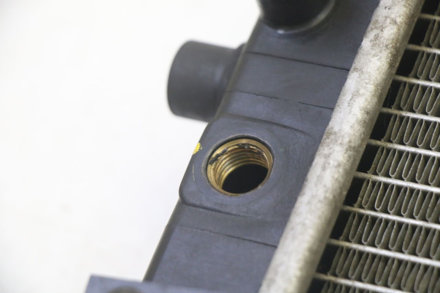 photo de RADIADOR  ADIVA AD3 300 (2014 - 2020) - Detalles de los puntos de fijación