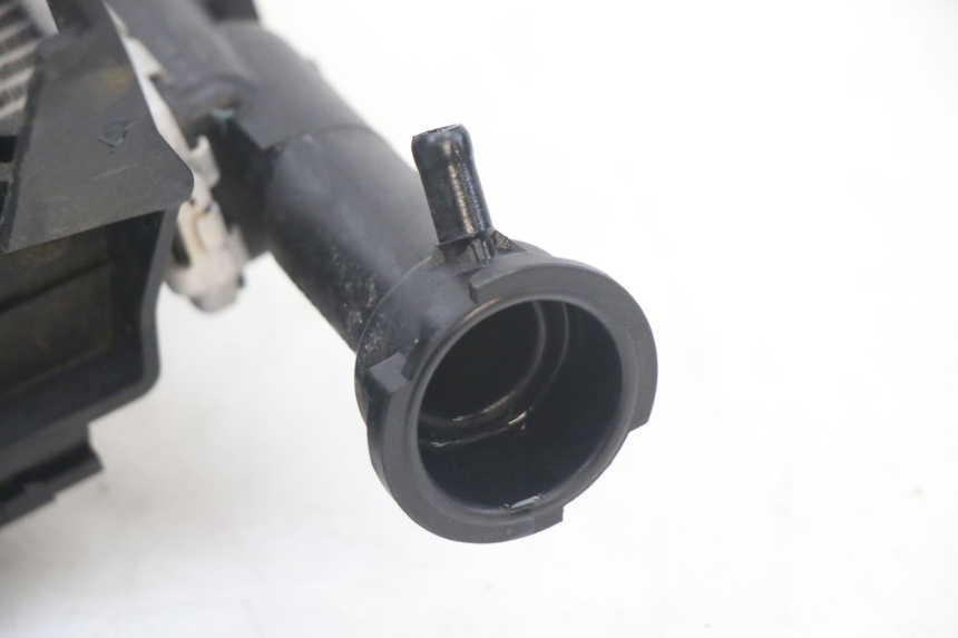 photo de RADIADOR  BMW S RR ABS S1000RR 1000 (2015 - 2018) - Detalles de los puntos de fijación