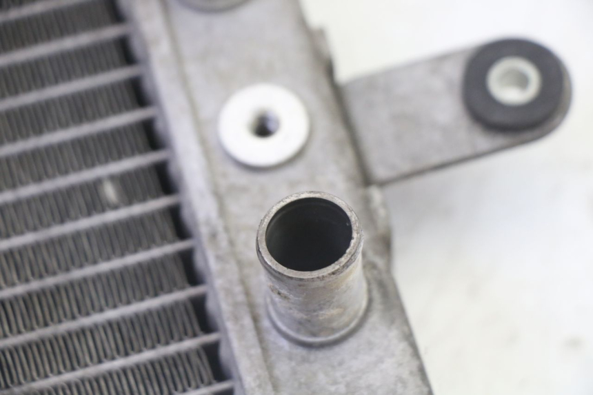 photo de RADIADOR SUZUKI BURGMAN 125 (2007 - 2014) - Zoom estado de uso