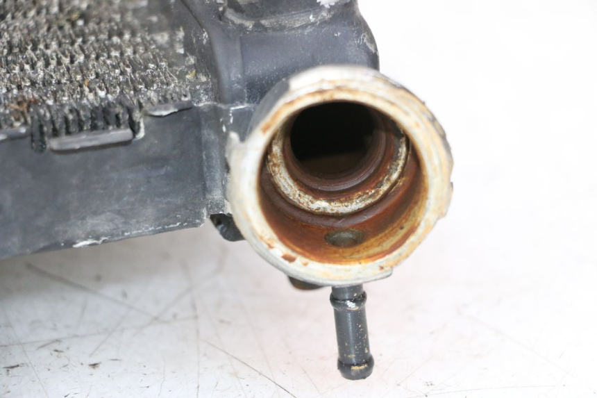 photo de RADIADOR  HONDA CBR RR FIREBLADE 900 (1992 - 1994) - Otra vista del artículo