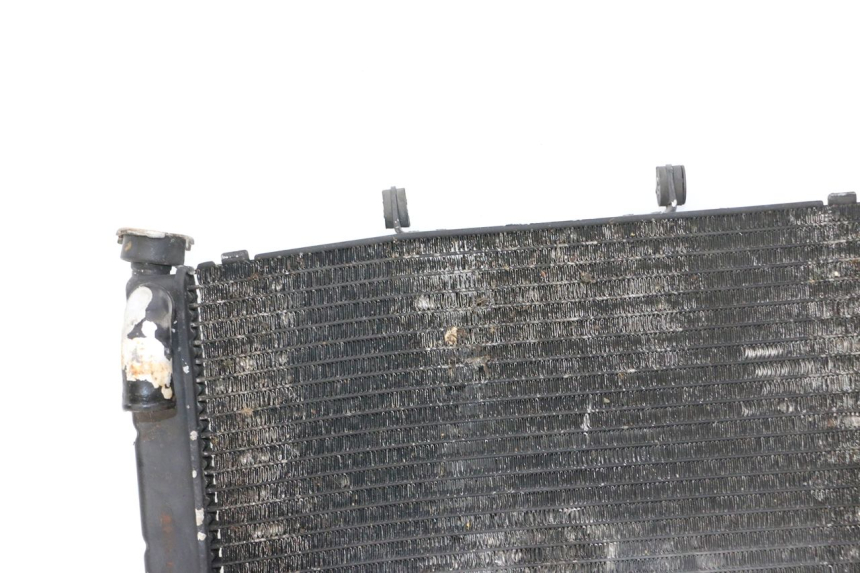 photo de RADIADOR  HONDA CBR RR FIREBLADE 900 (1992 - 1994) - Primer plano de alta resolución