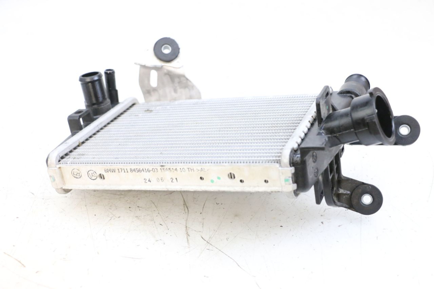 photo de RADIADOR DERECHO BMW R GS 1250 (2021 - 2024) - Primer plano técnico