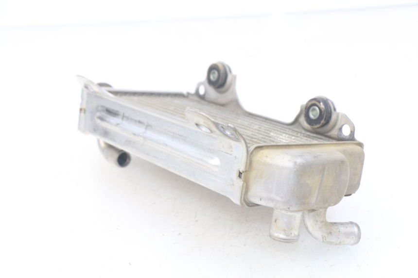 photo de RADIADOR DERECHO SUZUKI RM-Z RMZ 250 (2010 - 2016) - Primer plano técnico