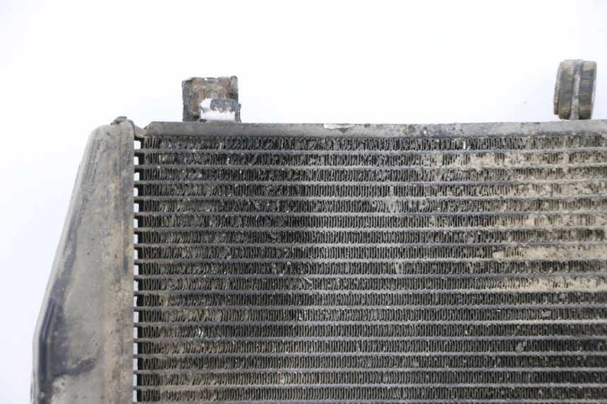 photo de RADIADOR YAMAHA FJR ABS 1300 (2006 - 2012) - Primer plano de alta resolución