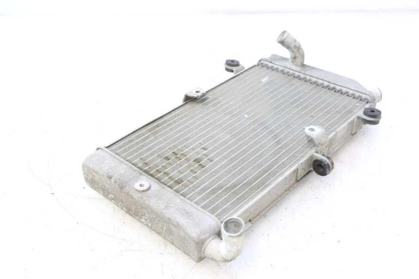 photo de RADIADOR  HONDA FJS SILVER WING SILVERWING 400 (2005 - 2008) - Detalles de los puntos de fijación