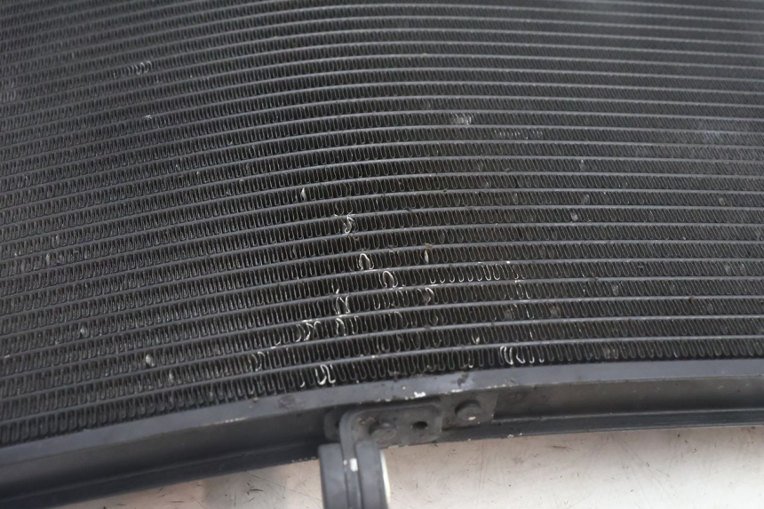 photo de RADIADOR  YAMAHA FZ8 800 (2010 - 2016) - Características distintivas